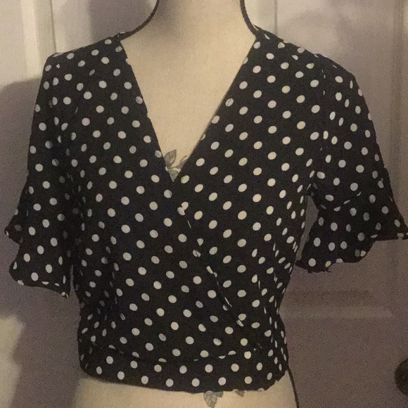 ❌DONATED❌Black Polka Dot V-neck Back Tie Ruffle Sleeve Hem Top - Picture 4 of 9